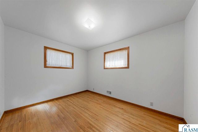 2028 Roe Crest Drive, North Mankato, MN 56003