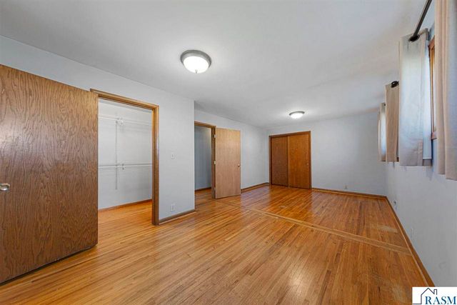 2028 Roe Crest Drive, North Mankato, MN 56003