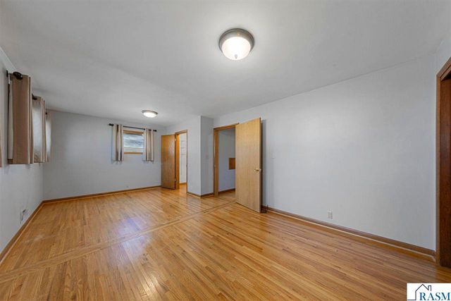 2028 Roe Crest Drive, North Mankato, MN 56003