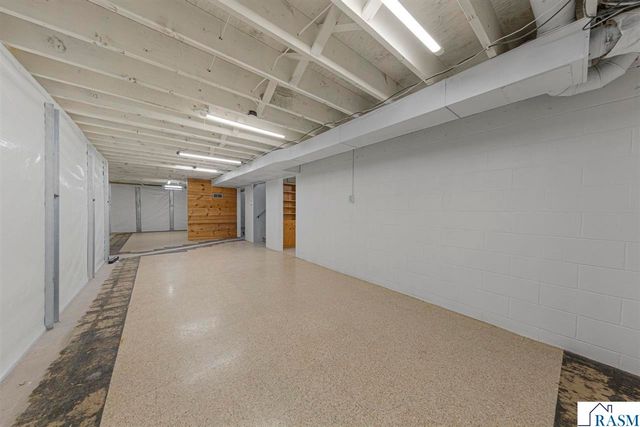 2028 Roe Crest Drive, North Mankato, MN 56003