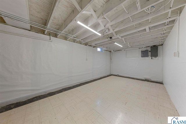 2028 Roe Crest Drive, North Mankato, MN 56003