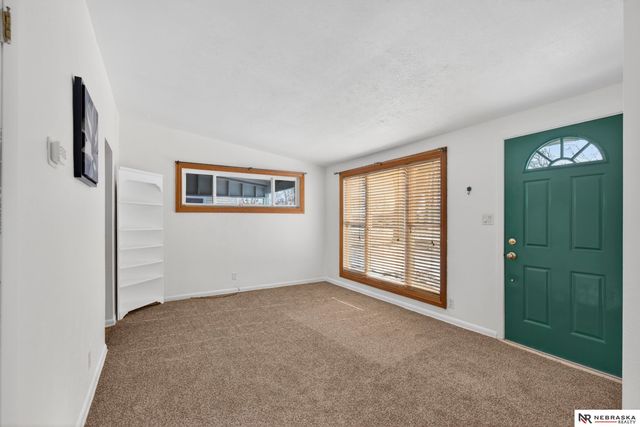 1014 W 31 Avenue, Bellevue, NE 68005