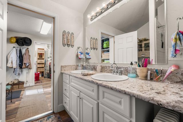 3217 Pleasant Valley Rd, Placerville, CA 95667