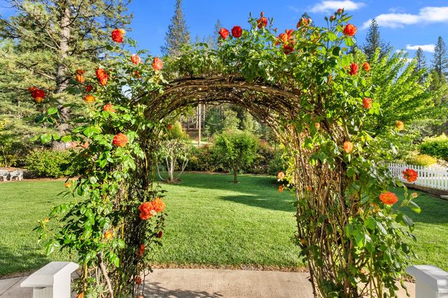 3217 Pleasant Valley Rd, Placerville, CA 95667