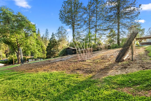 3217 Pleasant Valley Rd, Placerville, CA 95667