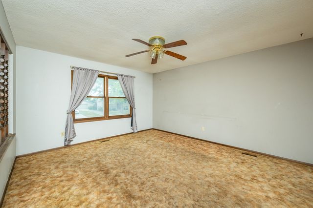 1000 Gordon Avenue, Norwalk, IA 50211