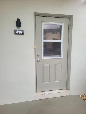 4805 NW 35th Street L-416, Lauderdale Lakes, FL 33319