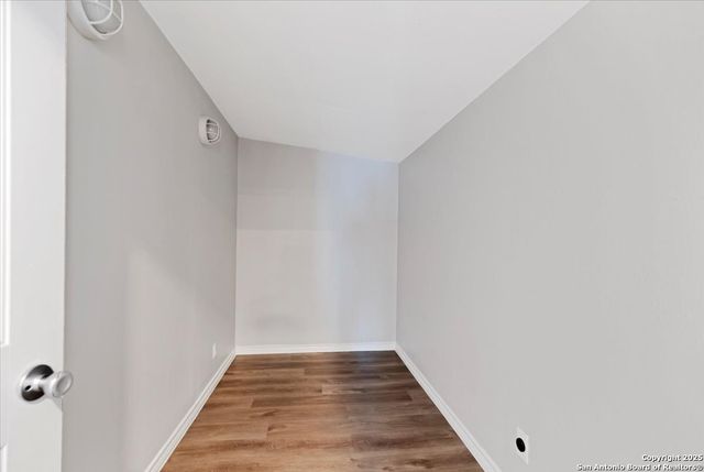 450 Millwood Ln, San Antonio, TX 78216