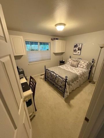 3310 NE Mendenhall Drive, Bend, OR 97701