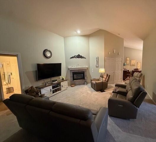 3310 NE Mendenhall Drive, Bend, OR 97701
