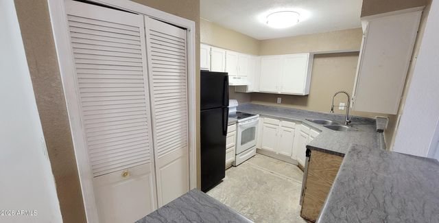 533 W GUADALUPE Road 1132, Mesa, AZ 85210