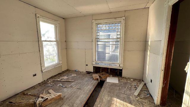 201 N 2Nd Street, Elkhart, IN 46516