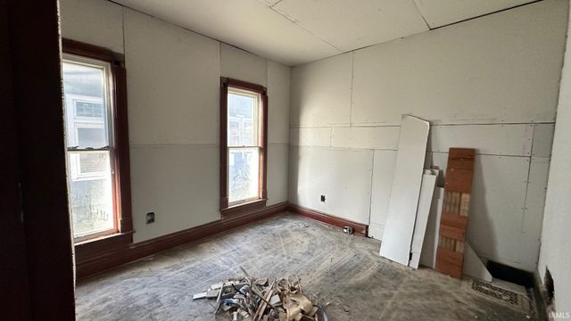 201 N 2Nd Street, Elkhart, IN 46516