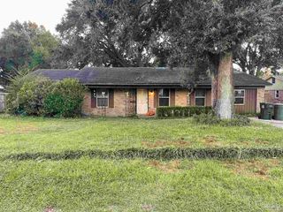 2631 Green Bay Ave, Pensacola, FL 32526