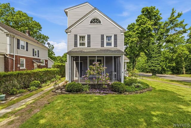 825 James Avenue, Niagara Falls, NY 14305