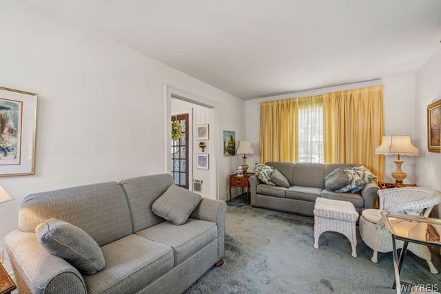 825 James Avenue, Niagara Falls, NY 14305