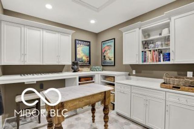 8145 Hanley Lane, Zionsville, IN 46077