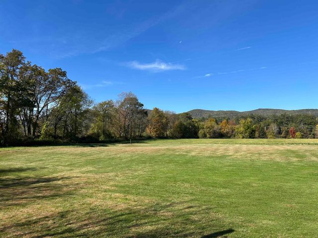 21 Boat Landing Road, Orford, NH 03777