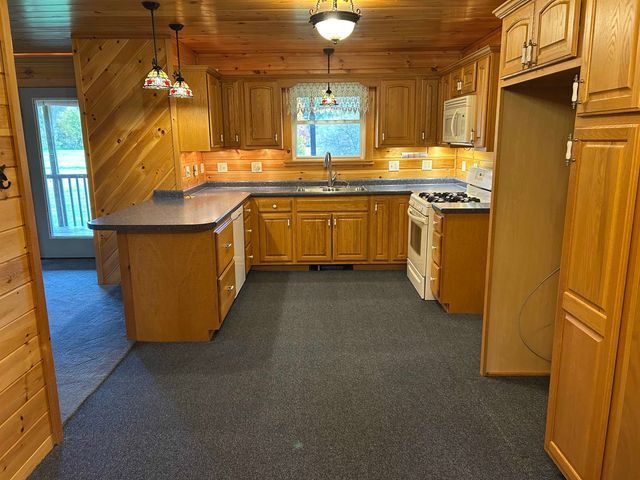 21 Boat Landing Road, Orford, NH 03777