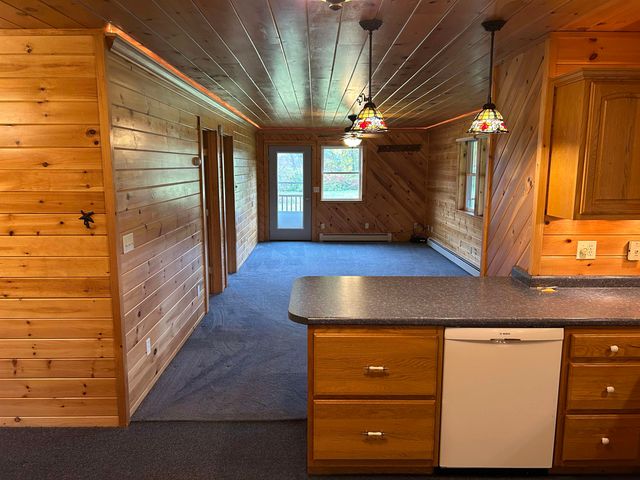 21 Boat Landing Road, Orford, NH 03777