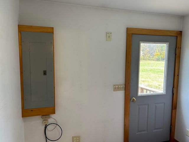 21 Boat Landing Road, Orford, NH 03777