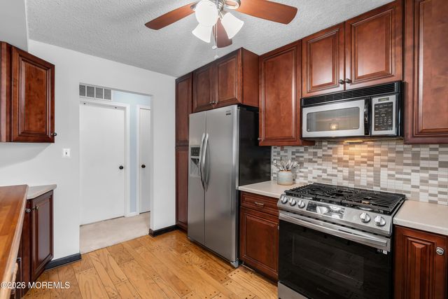 129 Tulip Lane, Freehold, NJ 07728