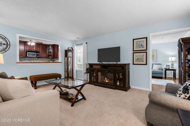 129 Tulip Lane, Freehold, NJ 07728