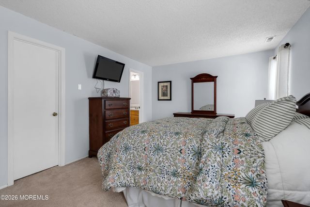 129 Tulip Lane, Freehold, NJ 07728