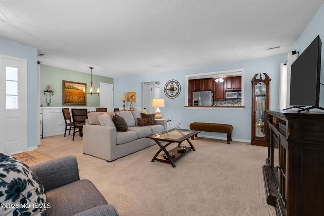 129 Tulip Lane, Freehold, NJ 07728