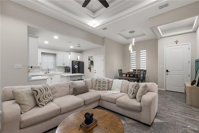 711 W Polk Avenue, Mission, TX 78573