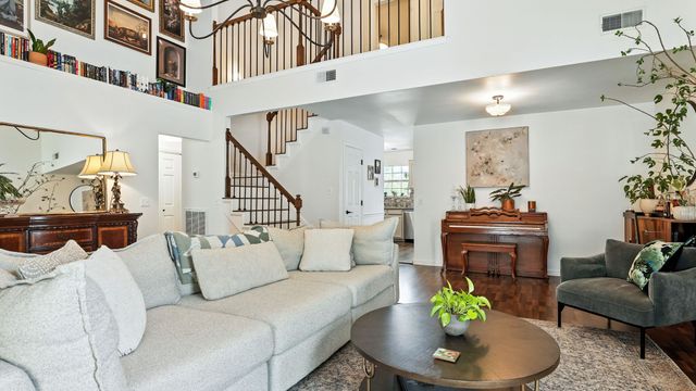102 Oxford Ct, Goodlettsville, TN 37072