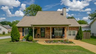 102 Oxford Ct, Goodlettsville, TN 37072