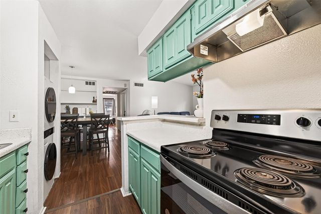 6001 Reims Road 908, Houston, TX 77036