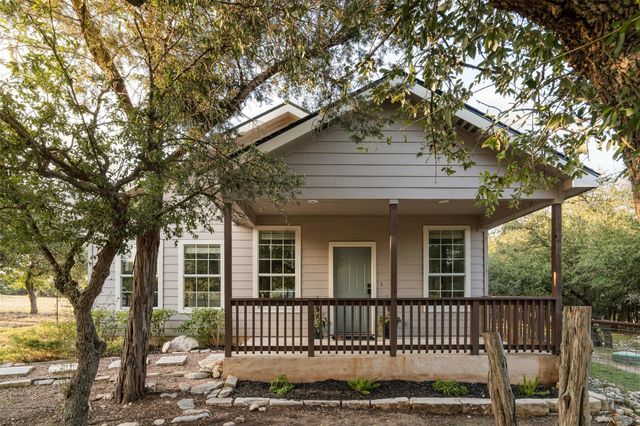 1816 Spring Valley DR, Dripping Springs, TX 78620