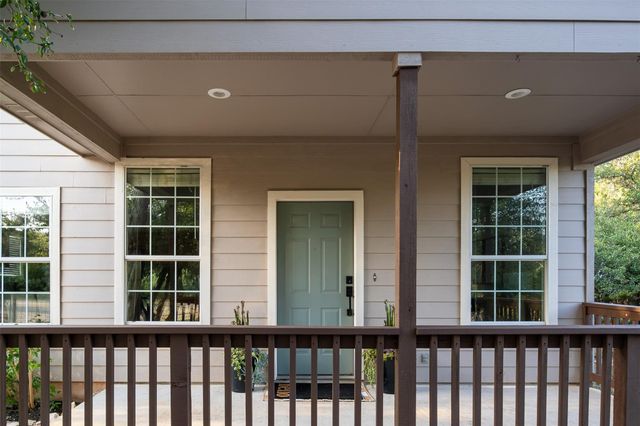 1816 Spring Valley DR, Dripping Springs, TX 78620