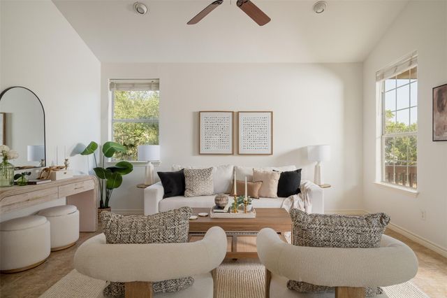 1816 Spring Valley DR, Dripping Springs, TX 78620
