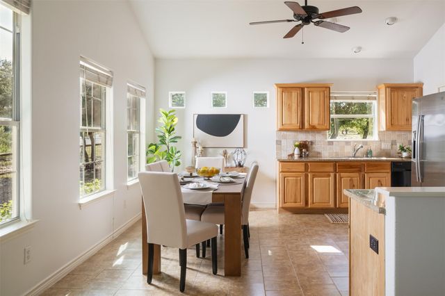 1816 Spring Valley DR, Dripping Springs, TX 78620
