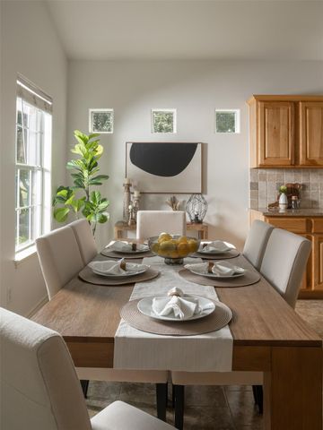 1816 Spring Valley DR, Dripping Springs, TX 78620
