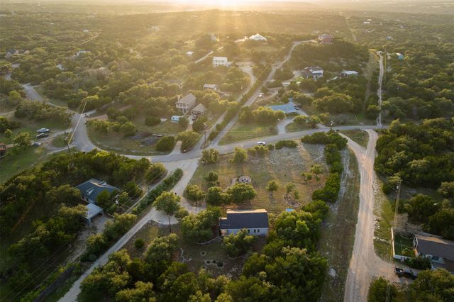 1816 Spring Valley DR, Dripping Springs, TX 78620