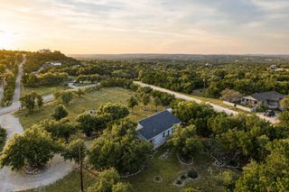 1816 Spring Valley DR, Dripping Springs, TX 78620