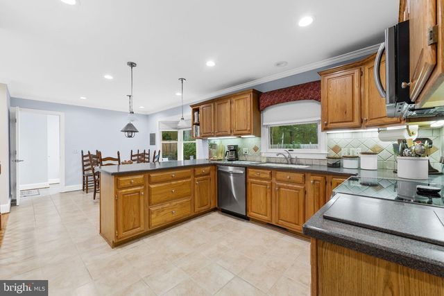 4179 LINDSAY CT, Jeffersonton, VA 22724