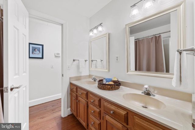 4179 LINDSAY CT, Jeffersonton, VA 22724