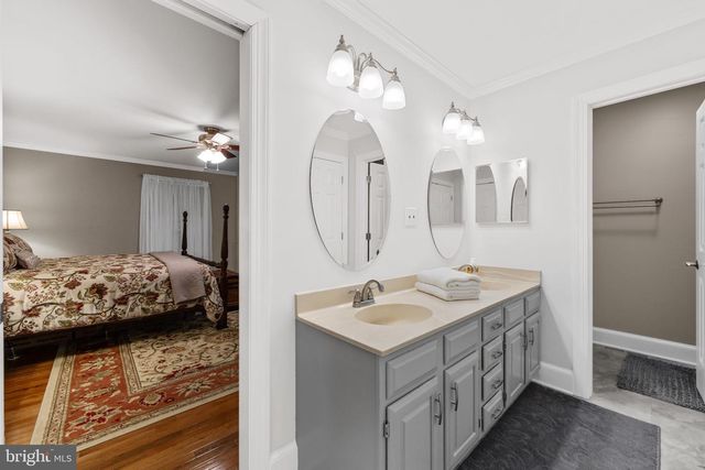 4179 LINDSAY CT, Jeffersonton, VA 22724