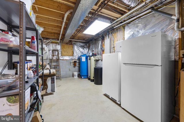 4179 LINDSAY CT, Jeffersonton, VA 22724