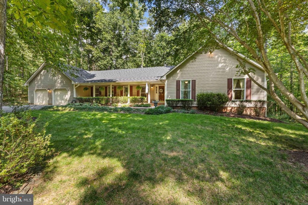 4179 LINDSAY CT, Jeffersonton, VA 22724