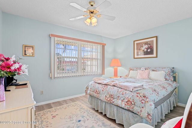 110 Springlake Court 201, Vero Beach, FL 32962