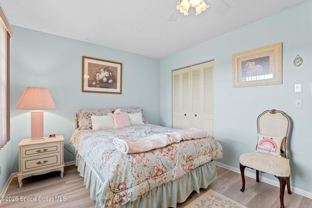 110 Springlake Court 201, Vero Beach, FL 32962