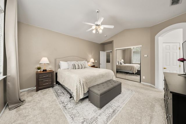 2204 Misty Hollow Dr, Rocklin, CA 95765