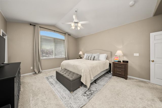 2204 Misty Hollow Dr, Rocklin, CA 95765