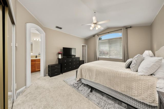 2204 Misty Hollow Dr, Rocklin, CA 95765